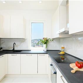2 bedroom apartment in Lapad, Dubrovnik, sleeps 3